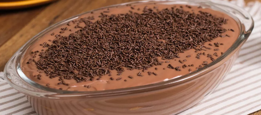 Aprenda a fazer o delicioso Pavê de Chocolate - Receita Simples e Fácil